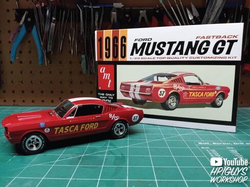 AMT Ford LN 8000 Race Car Hauler 1:25 Scale Model Kit in Saudi Arabia