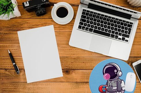 Mouse Pad，Cute Astronaut with dogastronaut Cartoon Style Funny Round Mousepad，Small Non-Slip Rubber Gaming Pads，Office Dorm Computer Laptop Mouse pad 7.9 x 7.9 Inch，Astronaut Enthusiast Gift in Saudi Arabia