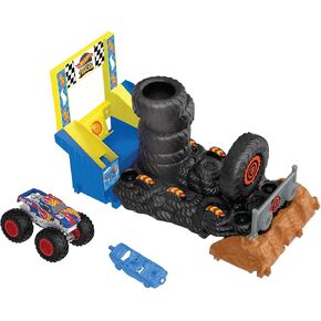 Hot Wheels Monster Trucks Arena Smashers Race Ace Smash Race Challenge Playset with 1:64 Scale Race Ace Toy Truck and 1 Crushable Car