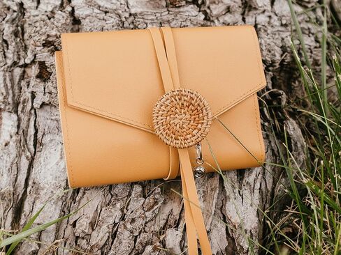 SiennaFox Retractable Rattan Badge Reel Holder with Alligator Clip 34 inch Pull Cord Nurse Boho Office ID Woman Nursing Hospital (Caramel Rattan) in Saudi Arabia