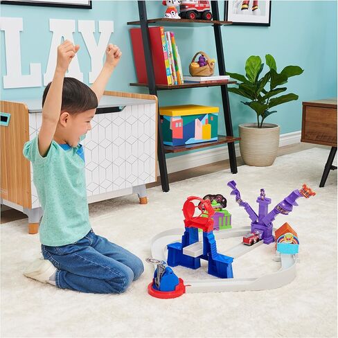 PAW Patrol, True Metal Total City Rescue Movie Track Set with Exclusive Marshall Vehicle, 1:55 Scale, Kids Toys for Ages 3 and up in Saudi Arabia