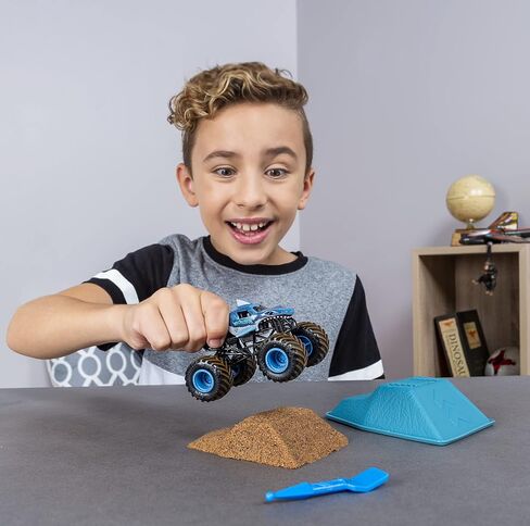 Monster Jam, Megalodon Monster Dirt Starter Set, Featuring 8oz of Monster Dirt and Official 1:64 Scale Die-Cast Monster Jam Truck in Saudi Arabia