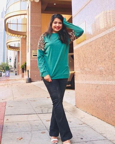 بنطلون جينز نسائي من OUGES بخصر مطاطي عالي الخصر وواسع in Kuwait