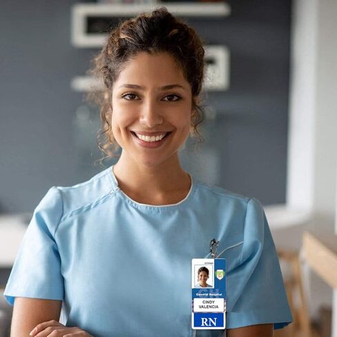 RN Badge Buddy - عمودي - بطاقات شديدة التحمل مقاومة للانسكاب والتمزق - مزدوجة الجوانب - معرف معرف سريع الأدوار للممرضات المسجلات - مطبوعة في الولايات المتحدة الأمريكية بواسطة معرف متخصص (أزرق) in Kuwait