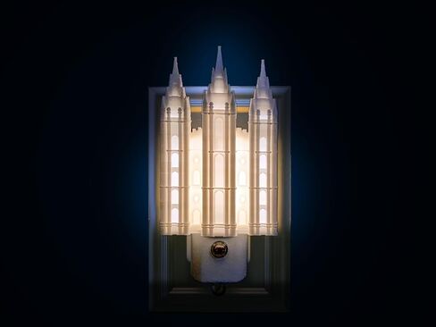 Red Cliffs Utah LDS Temple Night Light (Plug-in, LED) in Saudi Arabia