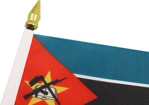 علم طاولة كينيا من AZ FLAG مقاس 10.16 سم × 15.24 سم - علم مكتب كيني 15 × 10 سم - قمة رمح ذهبية in Kuwait