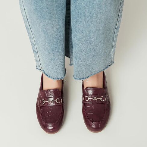 حذاء نسائي واسع بدون كعب كاجوال سهل الارتداء حذاء مسطح مريح للنساء حذاء بدون كعب مع دعم قوس حذاء نسائي أنيق in Kuwait