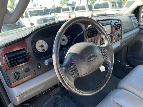 غطاء لوحة القيادة غطاء داش غطاء حصيرة السجاد مخصص مناسب لـ 2005 2006 2007 Ford F250 F350 F450 F550 Super Duty Pickup Truck (أسود) J134 in Saudi Arabia