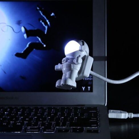 رائد فضاء رائد فضاء USB صغير LED ضوء ليلي أبيض قابل للتعديل لقراءة الكمبيوتر الشخصي in Kuwait