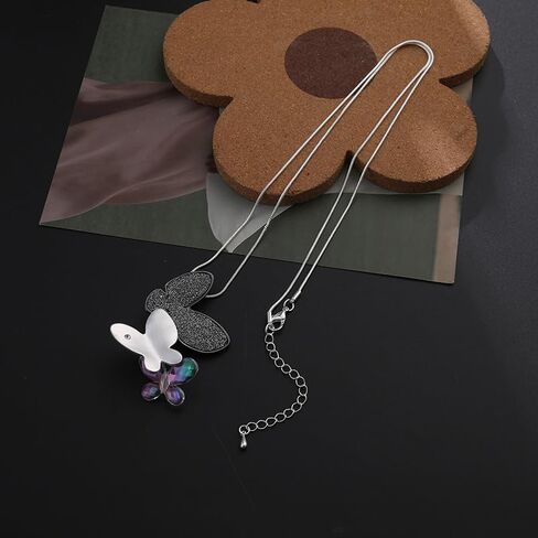Womens Multilayer Pendant Necklaces Vintage Jewelry Fashion Long Sweater Necklace for Woman in Saudi Arabia
