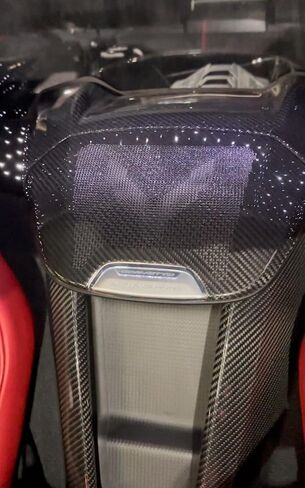 2020+ C8 Corvette من ألياف الكربون لوحدة التحكم العلوية بشعار مضخم الصوت العلوي وغطاء مكبر الصوت من ألياف الكربون الحقيقية عالي اللمعان يناسب 2020 2021 2022 2023 2024 من الجيل التالي من الكربون OEM (ألياف الكربون) in Kuwait