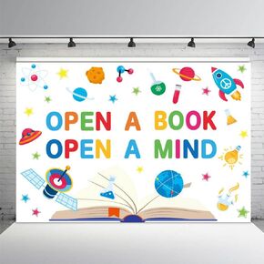 7x5ft خلفية يوم الكتاب العالمي للتصوير الفوتوغرافي فتح كتاب فتح العقل الأطفال الطلاب الفصول الدراسية قراءة الزينة لوازم مكتبة راية خلفية الابتدائية خلفية الصورة كشك الدعائم