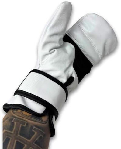 قفازات TK Boxing Gladiator Bag Mitt، مثالية لتقوية اليد والملاكمة والكيك بوكسينغ وفنون القتال المختلطة للرجال والنساء in Kuwait