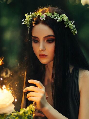 تيجان أوراق الجنية من SWEETV للنساء Elven الأميرة تيارا زهرة قزم خوذة لأزياء الهالوين التأثيرية التقطت الصور لحفلات الزفاف in Kuwait