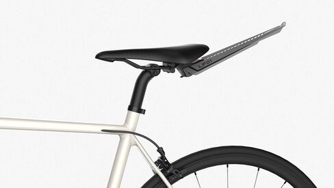 مجموعة مصابيح الدراجة ومصابيح الذيل الحائزة على جائزة تصميم Lumis - إضاءة فائقة السطوع 30 لومن LED، خفيفة الوزن، سهلة التركيب والإزالة - متوافقة مع حقيبة السرج - إكسسوار الدراجة المثالي in Kuwait