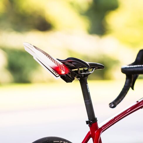 مجموعة مصابيح الدراجة ومصابيح الذيل الحائزة على جائزة تصميم Lumis - إضاءة فائقة السطوع 30 لومن LED، خفيفة الوزن، سهلة التركيب والإزالة - متوافقة مع حقيبة السرج - إكسسوار الدراجة المثالي in Kuwait