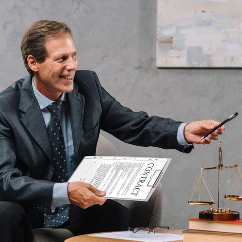 واقي ورق بالحجم القانوني من Dunwell - (ثقيل الوزن، 50 حزمة)، أكمام ورقية قانونية مقاس 8.5 × 14، 7 فتحات مثقوبة لملف قانوني ثلاثي الحلقات أو مجلد ذو 4 حلقات بالحجم القانوني، جودة أرشيفية، واقيات أوراق طويلة in Kuwait