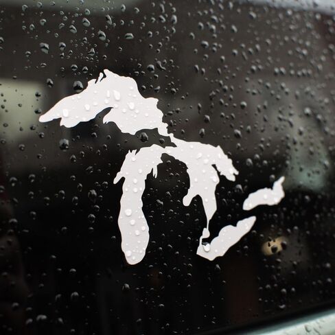 ملصق سيارة Great Lakes Michigan ملصق سيارة فاخر من الفينيل المقاوم للطقس شديد التحمل للمصدات والنوافذ وأجهزة الكمبيوتر المحمولة وزجاجات المياه أو المبردات (أبيض، عرض 4.75 بوصة) in Kuwait