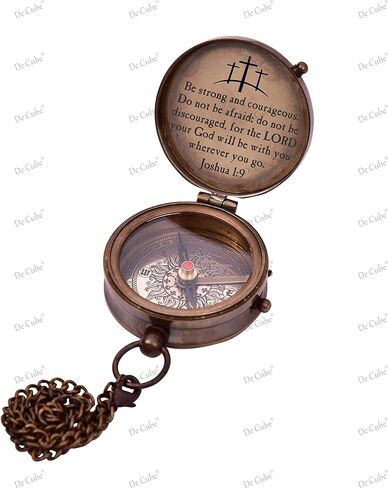 بوصلة جيب من النحاس الصلب "The Lord is Strength of My Life" اقتباس مجاني منقوش عليه وحقيبة جلدية in Kuwait