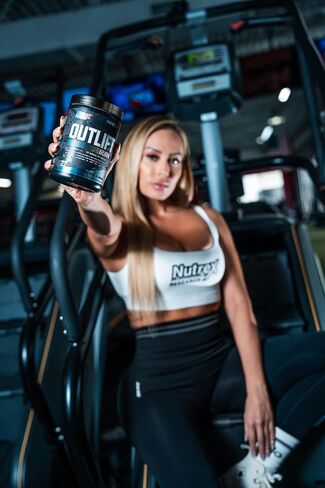 مسحوق Outlift Burn Thermogenic قبل التمرين للرجال والنساء، أقصى جرعة 2 في 1 مكمل للأداء وفقدان الوزن مع إلكتروليتات حرق الدهون الأيضية، GBBGO Super Carnitine، CalorieBurn، 22 خدمة in Kuwait