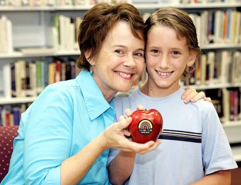 FLYAB 36Pcs Thank You Teacher Sticker Labels 1.5" Apple Teacher Appreciation Gift Tags Stickers Labels Thank You Teacher Round Stickers for Gift Wrap Box Cards Envelope Seals Party Favors Supplies in Kuwait