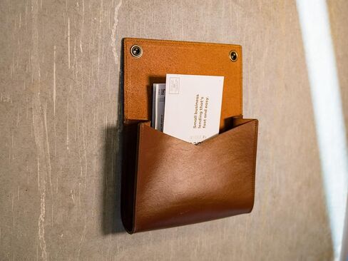 منظم تخزين معلق من الجلد الناعم مثبت على الحائط، فارز بريد، حامل رسائل، رف مفاتيح للمدخل، غرفة النوم، المكتب المنزلي، غرفة النوم (كستنائي) in Kuwait