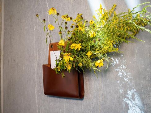 منظم تخزين معلق من الجلد الناعم مثبت على الحائط، فارز بريد، حامل رسائل، رف مفاتيح للمدخل، غرفة النوم، المكتب المنزلي، غرفة النوم (كستنائي) in Kuwait