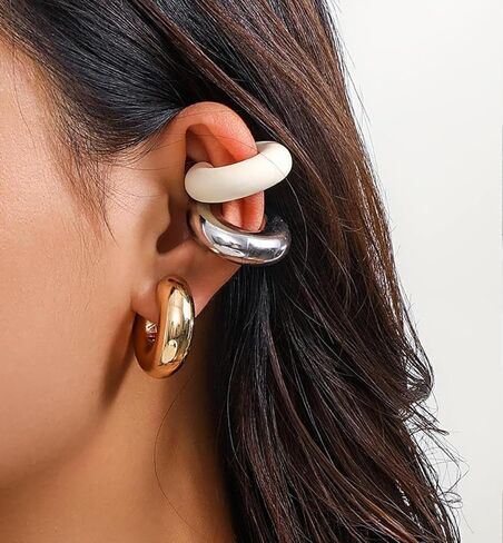 مجموعة 3-4 قطع من أصفاد الأذن المكتنزة للنساء، مجموعة أقراط عصرية غير مثقوبة بمشبك على شكل طوق من اللؤلؤ واللؤلؤ والأقراط العصرية البسيطة والمجوهرات in Kuwait