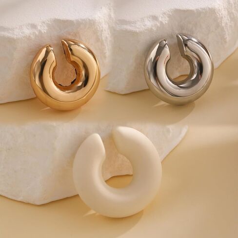 مجموعة 3-4 قطع من أصفاد الأذن المكتنزة للنساء، مجموعة أقراط عصرية غير مثقوبة بمشبك على شكل طوق من اللؤلؤ واللؤلؤ والأقراط العصرية البسيطة والمجوهرات in Kuwait