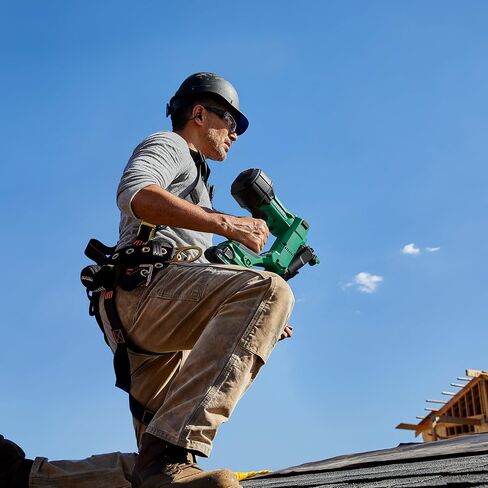 Metabo HPT 18V Multivolt ™ Cordless Coil Roofing Kit Kit ، 500 مسمار لكل شحنة ، حتى 1-3/4 بوصات تسقيف ، تشمل محولًا للفينيل ، NV1845DA in Saudi Arabia