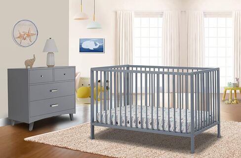Sorelle Furniture Happy Crib 3-in-1 Convertible Crib, Made of Sustainable Beech Wood, Wooden Baby Bed, Toddler Bed and Child’s Daybed, Simplistic Nursery Furniture (White) in Kuwait