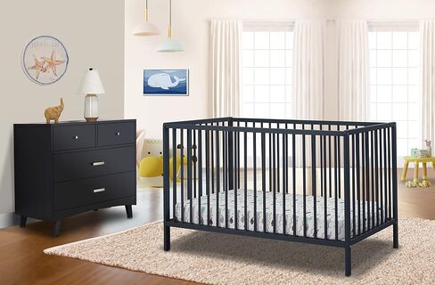 Sorelle Furniture Happy Crib 3-in-1 Convertible Crib, Made of Sustainable Beech Wood, Wooden Baby Bed, Toddler Bed and Child’s Daybed, Simplistic Nursery Furniture (White) in Kuwait