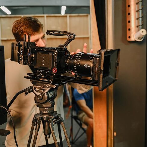 Tilta Battery Plate Compatible with Blackmagic Pyxis 6K / 12K – V-Mount | High Capacity Power Output (2 Pin Lemo, P-Tap, USB-C) | External Power Input | Security Attachment ES-T21-BP-V in Saudi Arabia