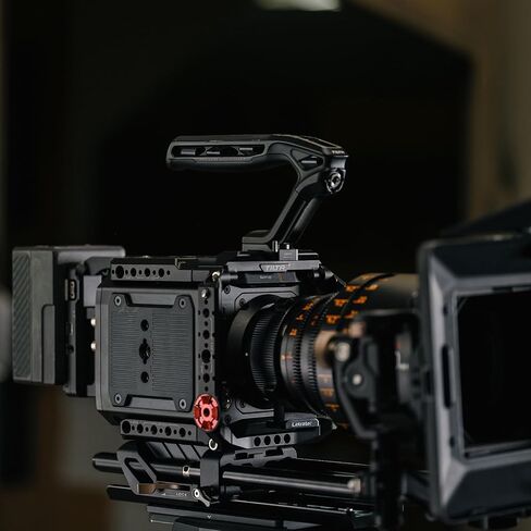 Tilta Battery Plate Compatible with Blackmagic Pyxis 6K / 12K – V-Mount | High Capacity Power Output (2 Pin Lemo, P-Tap, USB-C) | External Power Input | Security Attachment ES-T21-BP-V in Saudi Arabia
