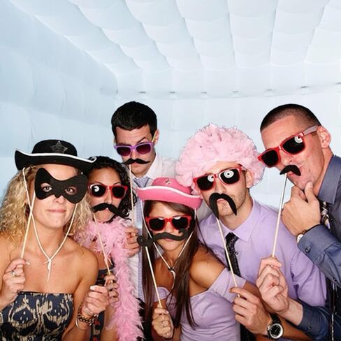 2 Door Inflatable Photo Booth, 8.2ftx8.2ft Portable 16 Colors Dimmable Shooting Inflatable Photo Booth Enclosure with Blower, for Wedding Party Events Birthday Bars (White) in Kuwait