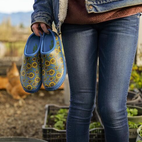 Western Chief Womens Waterproof Clog with Neoprene Lining and Rubber Outsole - Perfect for Garden and Outdoor Wear in Saudi Arabia