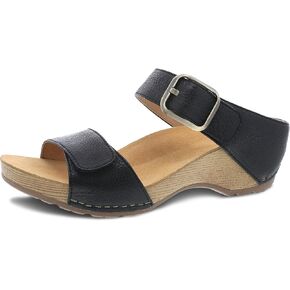 Dansko Tanya Slip-on Wedge Sandal for Women-مسجى القدمين ، محيطين للراحة والدعم طوال اليوم-حزام الخطاف والحلقة مع تفاصيل الإبزيم-خارجي مطاطي خفيف الوزن