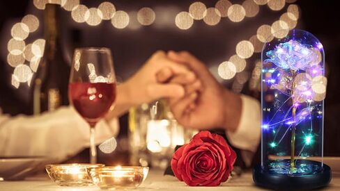 هدية زهرة المجرة، سلسلة إضاءة LED على شكل زهرة وردية صناعية على زهور زجاجية ملونة في قبة زجاجية مع صندوق هدايا أسود لحفلات الزفاف وأعياد الميلاد وعيد الحب والذكرى السنوية لعيد الميلاد in Kuwait