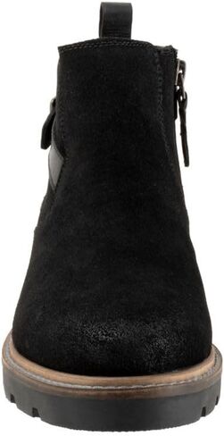 SoftWalk Women's Waneta Boat Shoe in Kuwait