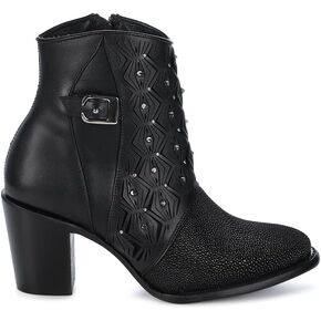 Cuadra Ankle Boots Elegance and Authenticity in Stingray Leather Black 4V15MA