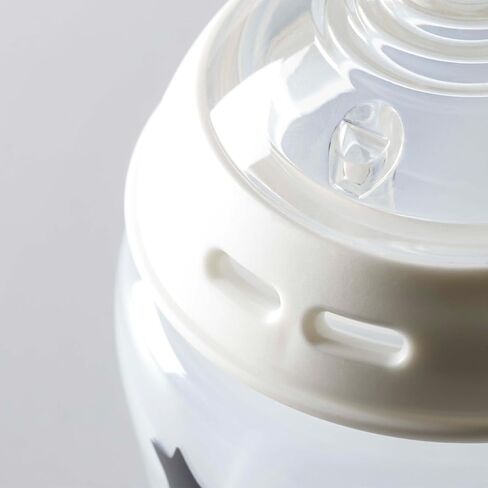 Tommee Tippee Baby Bottles, Natural Start Anti-Colic Baby Bottle with Slow Flow Breast-Like Nipple, 5oz, 0m+, Baby Feeding Essentials, Pack of 2 in Saudi Arabia