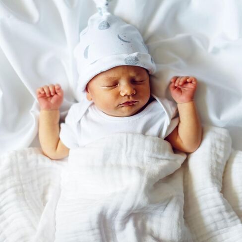 Peryiter Muslin Hooded Baby Towels,32"x 32" Cotton Newborn Bath Towel Muslin Infant Baby Blankets Absorbent Unisex Newborn Registry Gift for Girls Boys(White) in Saudi Arabia