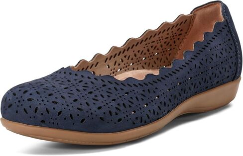 Earth Women's Etbria Ballet Flat in Kuwait