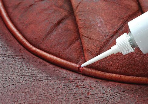 حشوة جلدية سائلة من كولورلوك 7 مل لملء أو إصلاح الثقوب الصغيرة والتمزقات والخدوش العميقة والشقوق على مقاعد السيارة الجلدية والأثاث وغيرها من العناصر الجلدية (F034 - أسود، 7 مل) in Kuwait