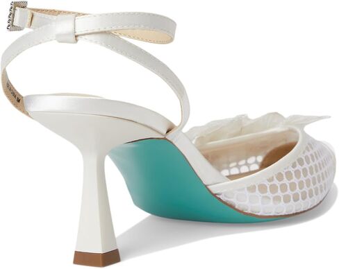 Betsey Johnson Women's Susie Pump in Saudi Arabia
