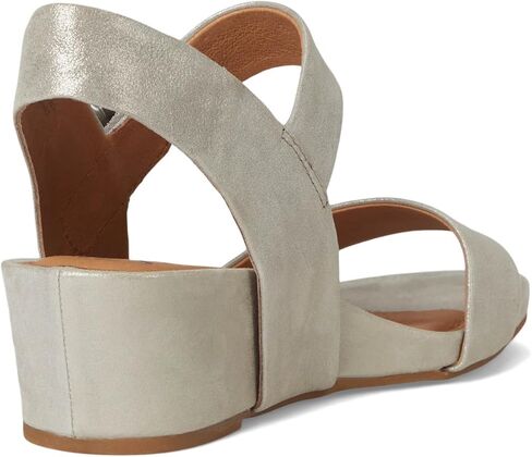 Söfft Women's Vaya Wedge Sandal in Kuwait