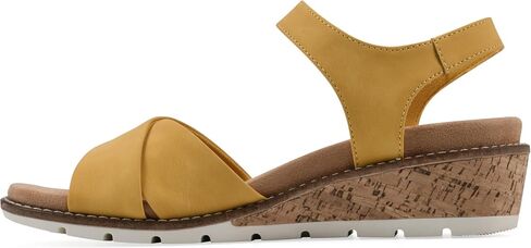 المنحدرات من White Mountain Women's Tinna Cork Wedge Sandal in Kuwait