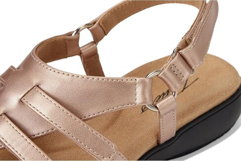 Trotters Women's Ria Flat Sandal in Saudi Arabia