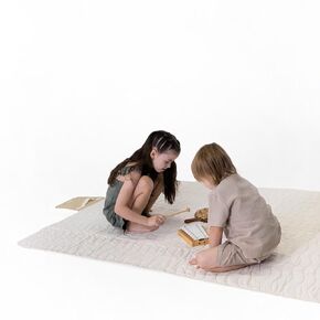 Toddlekind Premium Indoor/Outdoor Playmat & Picnic Blanket – Organic Quilted Cotton, Water-Resistant, Anti-Slip, Reversible Design, Spacious Play Mat for 6 People, Easy Roll-Up w/Carry Handle, Tofu
