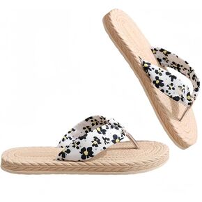 نمط الأزهار النسائي Flip Flip Slippers Grass Weave غير متينة وخفيفة الوزن للخلع الداخلي والشاطئ والموضة غير الرسمية